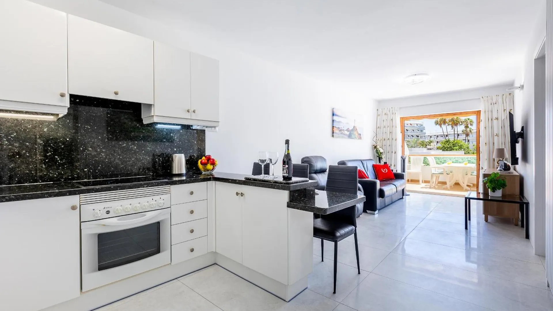 Apartamenty Los Geranios 110 Playa de las Americas  0*, Playa de las Americas (Tenerife)